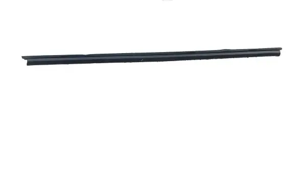 Ford Escort Rubber seal rear door window/glass 7400683