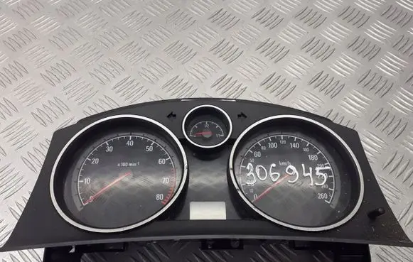 Opel Astra H Tachometer 13172010