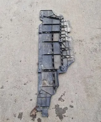 Renault Clio IV Center/middle under tray cover 555273588R
