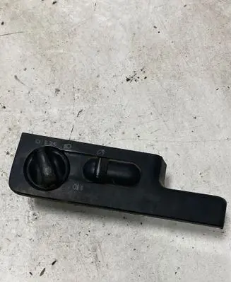 Volkswagen PASSAT B4 Light switch 04051301 3A1941531A