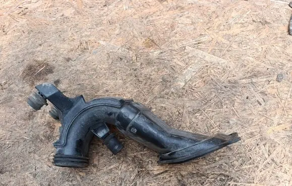 Opel Astra J Air intake duct part 13346074