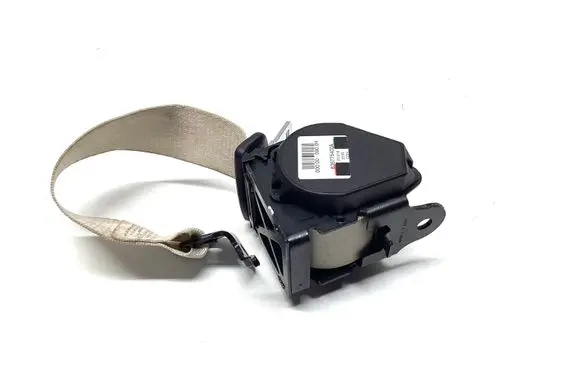 Rear seatbelt