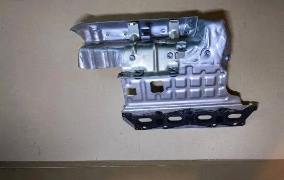 Fiat 500 Abarth Heat shield in engine bay 55222260 55222261