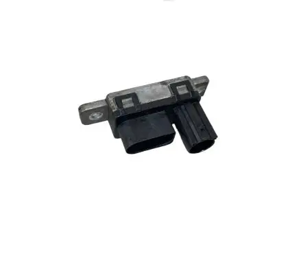 Volvo V40 Glow plug pre-heat relay 0281003154