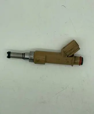 Toyota Auris E180 Fuel injector 2325037010 069002786