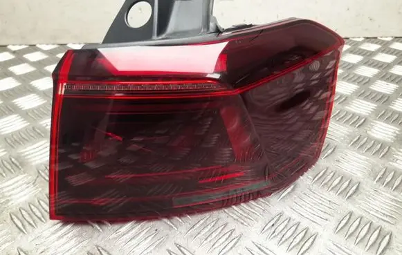 Volkswagen PASSAT B8 Rear/tail lights 3G9945208P
