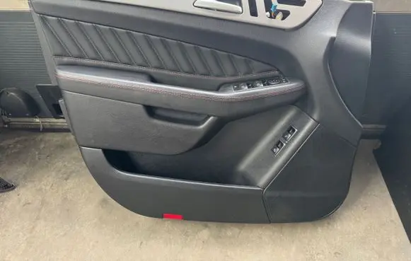 Mercedes-Benz GLE (W166 - C292) Front door card panel trim