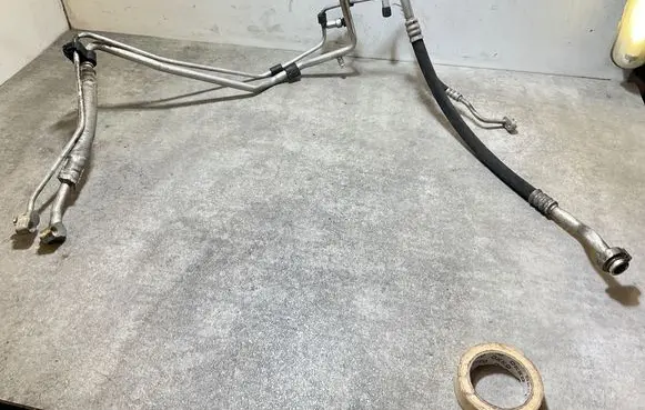 Air conditioning (A/C) pipe/hose