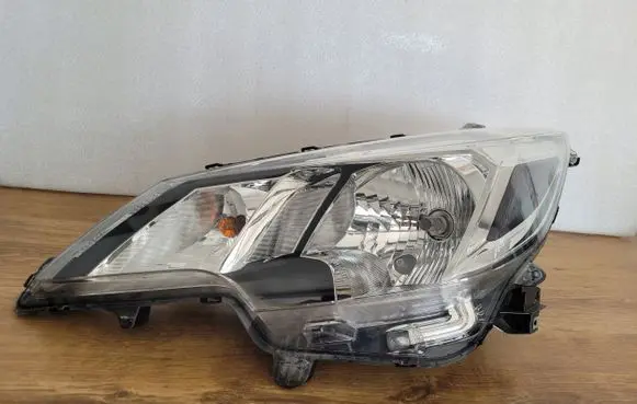 Mitsubishi Space Star Headlight/headlamp