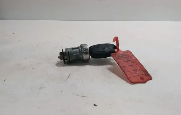 Ford Mondeo Mk III Ignition lock UC592300A