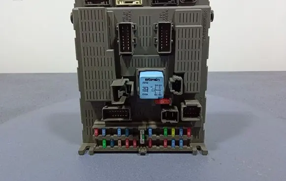 Peugeot 807 Fuse box set 1400310680