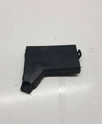 Nissan Qashqai Fuse box cover 319136438 24382JD00B