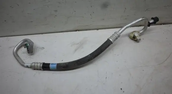 Air conditioning (A/C) pipe/hose