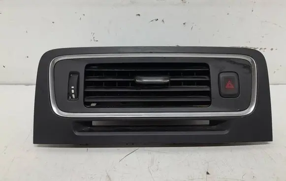 Volvo V60 Dash center air vent grill 30791699 8648740 7330000