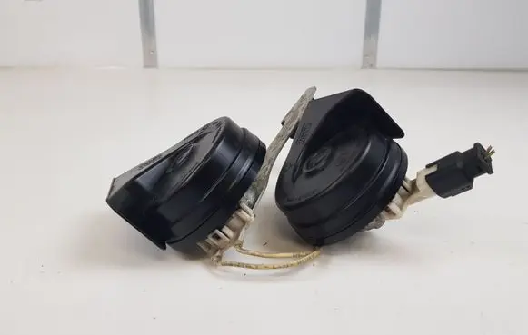 Ford Kuga II Horn signal E3007042