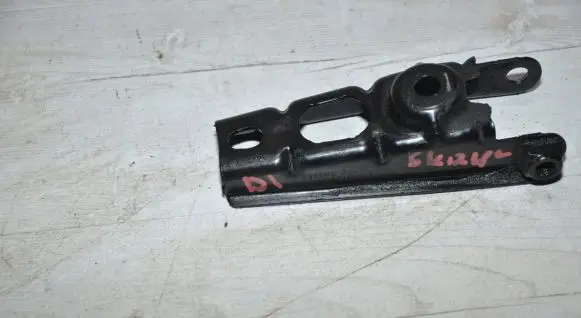 Dacia Duster Engine mounting bracket 113325214R