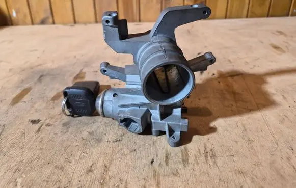 Ford Scorpio Ignition lock P100777