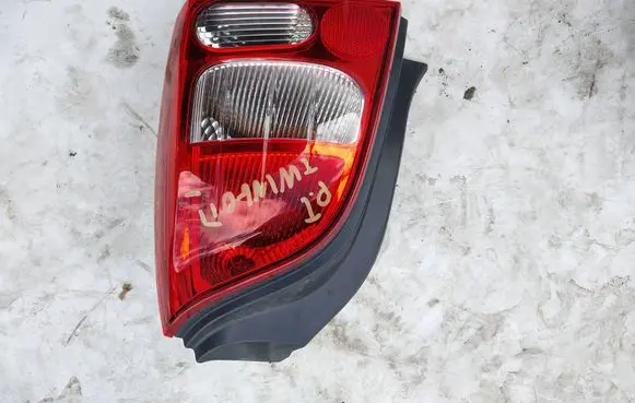 Renault Twingo II Rear/tail lights 8200387889