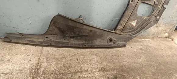 BMW 5 F10 F11 Engine bonnet/hood lock trim molding 51767019804 74850610