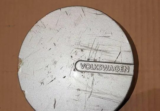 Volkswagen PASSAT B3 Original wheel cap 357601149A