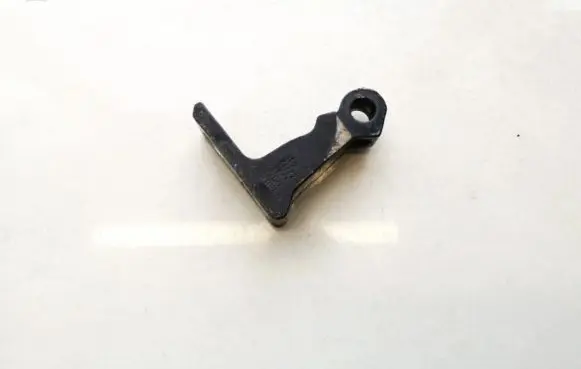 Volkswagen Jetta VI Front door upper hinge 8k0831401h
