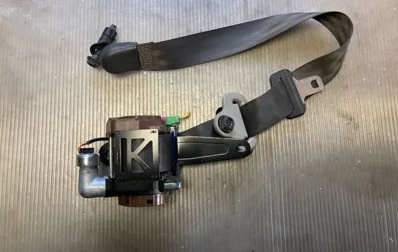 Opel Antara Front seatbelt A5001M