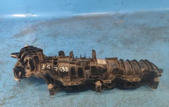 Mini One - Cooper Coupe R56 Intake manifold 7823039