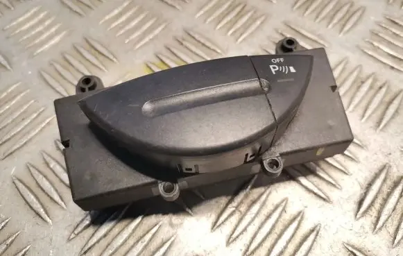 Mercedes-Benz E W211 Parking (PDC) sensor switch 2118206510