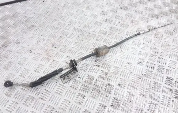 Gear shift cable linkage