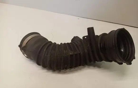 Opel Vivaro Air intake hose/pipe