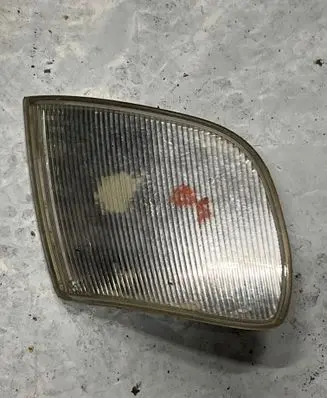 Volkswagen PASSAT B4 Front reflector 3A0941068