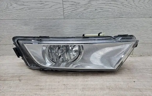 Skoda Octavia Mk3 (5E) Front fog light 5E0941700D