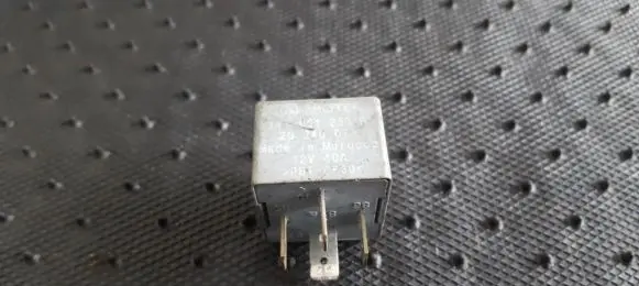 Skoda Octavia Mk2 (1Z) Other relay 141951253B 20240072