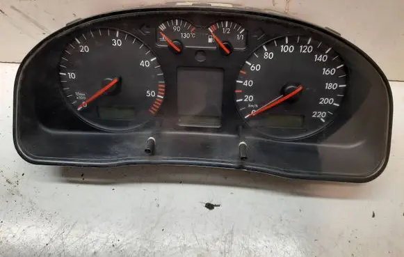 Volkswagen PASSAT B5 Speedometer (instrument cluster) 3B0919861K 110008793