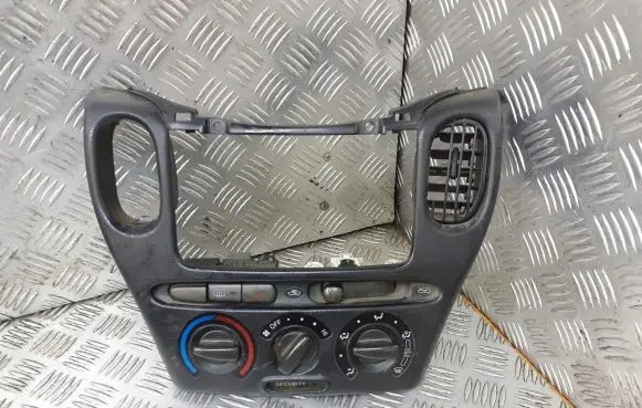 Toyota Yaris Verso Interior fan control switch BRAK