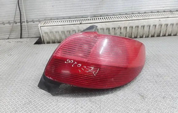 Peugeot 206 Rear/tail lights 2531