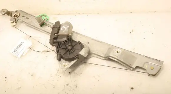 Front window lifting mechanism without motor
