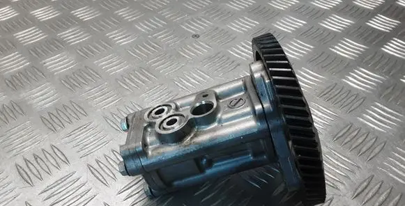 Lexus LX III URJ200 Oil pump 