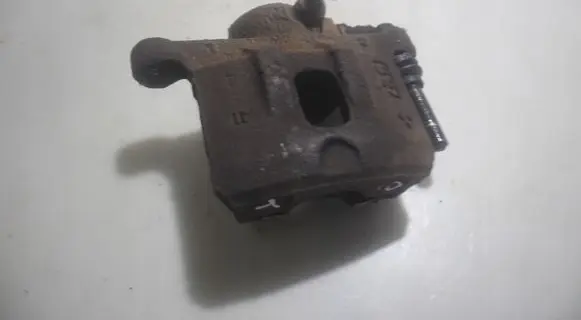 Mitsubishi Outlander Rear brake caliper