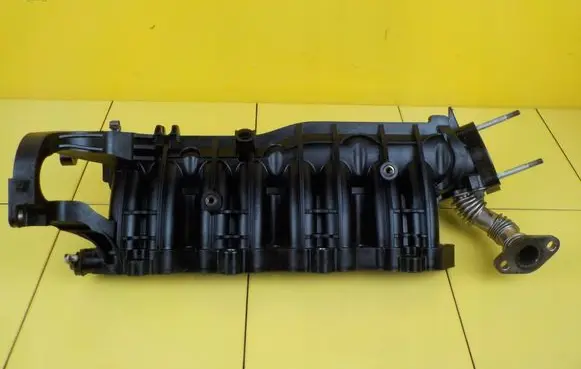 Hyundai i40 Intake manifold SSACY 30SP34