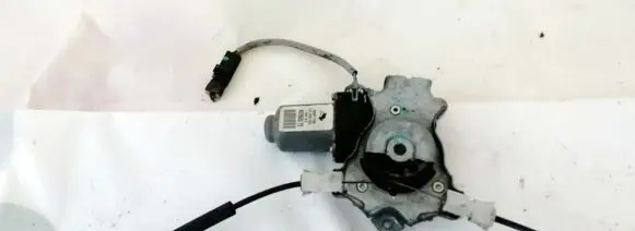 Nissan Almera N16 Front door window regulator motor 400600T5
