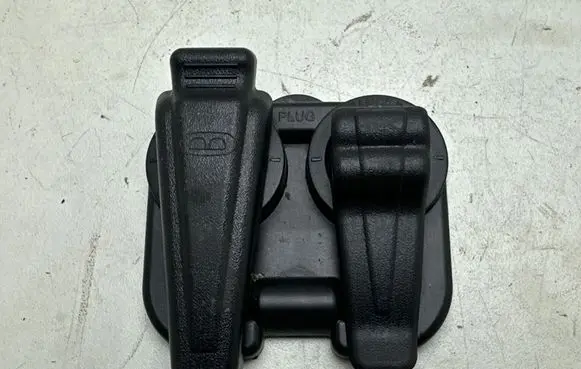 Ford Mustang V Sun visor clip/hook/bracket 2453136