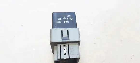 Mitsubishi Space Star Other relay MB953394 72HM100