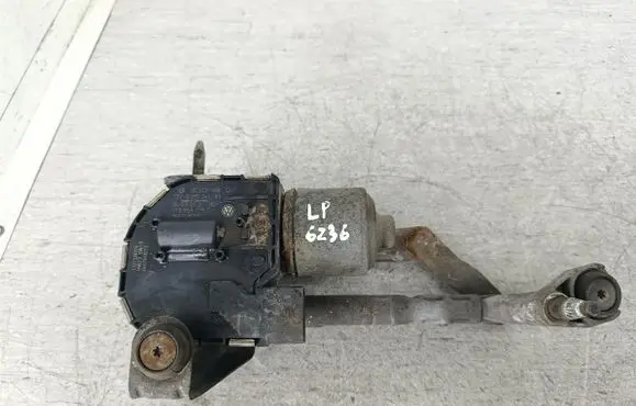 Volkswagen Touran I Front wiper linkage 