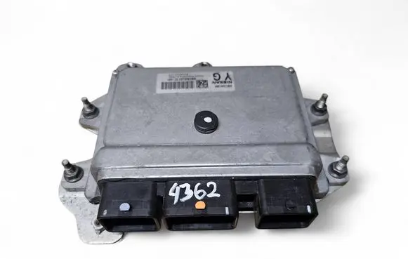 Nissan Qashqai Engine control unit/module MEC940260