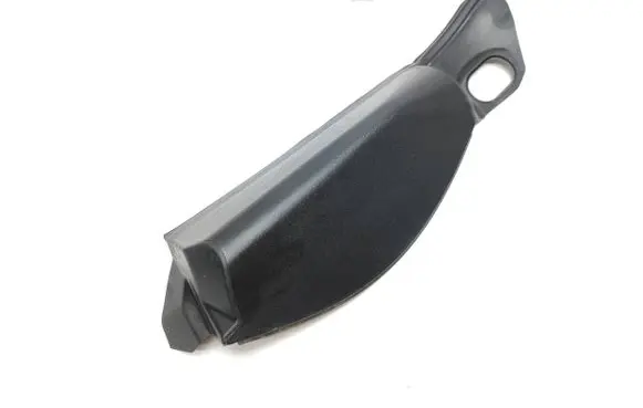Rear/tail light trim molding