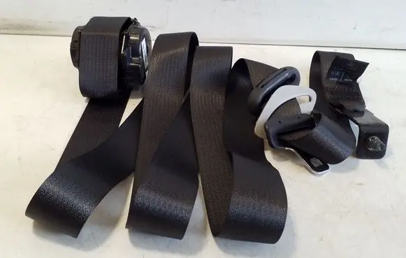 Chevrolet Captiva Third row seat belt 95182384