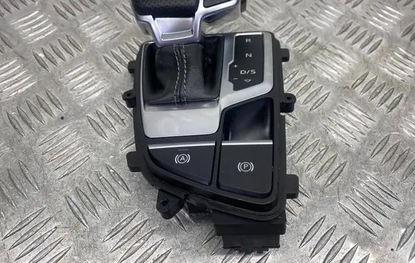 Audi A5 Gear shifter surround trim plastic 8W2713111C 8W2927225D