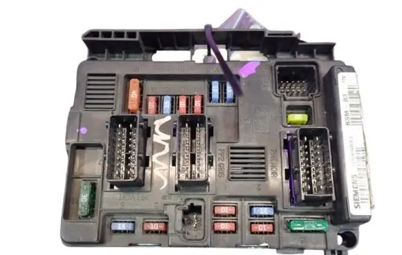 Citroen Xsara Picasso Fuse box set t118470003