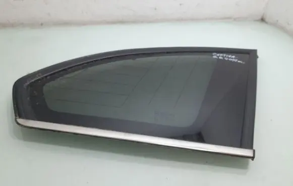 Chevrolet Captiva Rear side window
